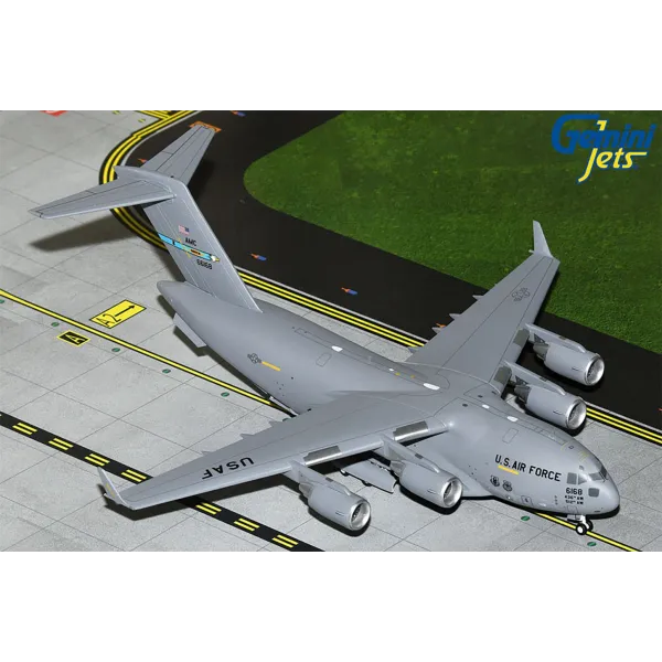 Gemini Jets USAF C-17A Globemaster III Dover AFB Diecast - 06-6168 - 1/200