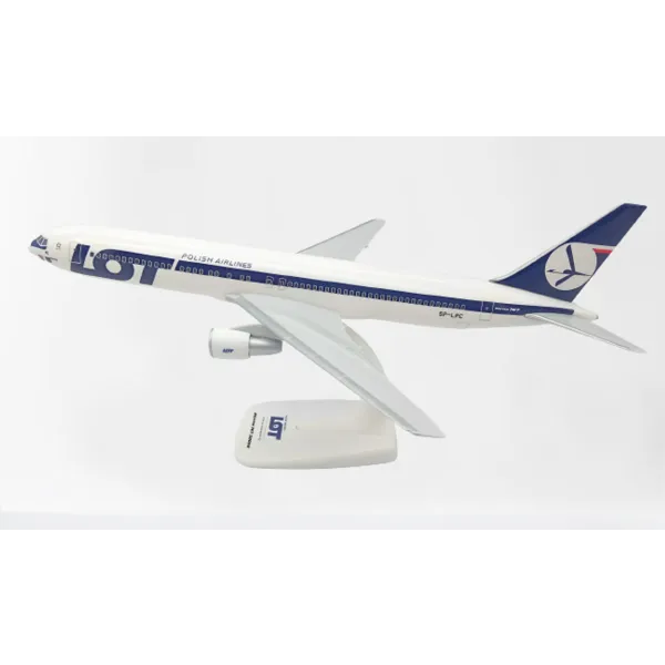 LOT Polish B767-300 Plastic Model - 1/200