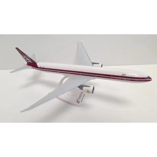 Qatar Boeing 777-300ER Retro Livery Plastic Model - 1/200