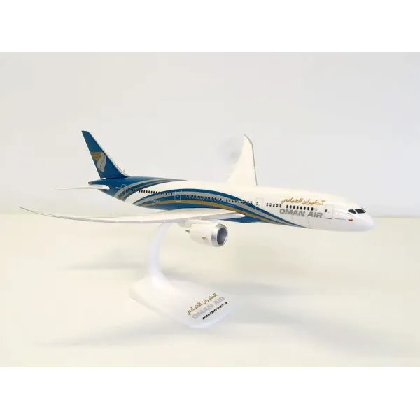 Oman Air Boeing 787-9 Plastic Model - 1/200