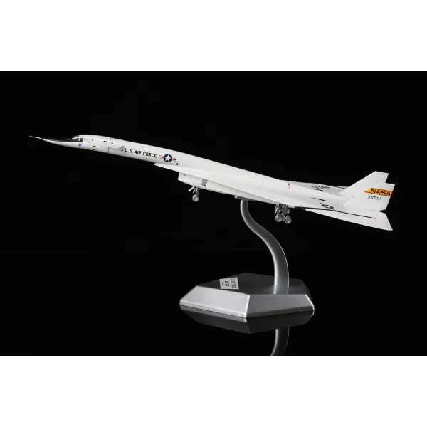 USAF XB-70 20001 "The United States Air Force Museum Livery" Diecast - 1/200
