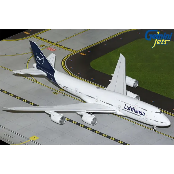 Gemini Jets Lufthansa Boeing 747-8 Diecast - D-ABYA - 1/200