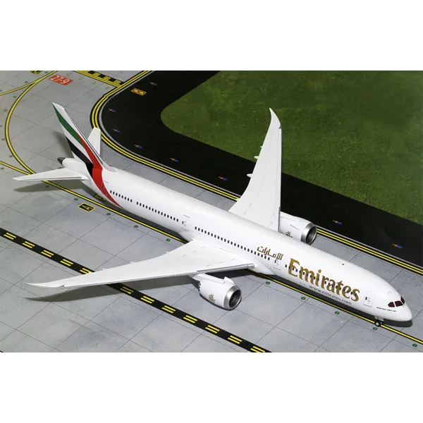 Gemini Jets Emirates Boeing 787-10 Dreamliner Diecast - 1/200