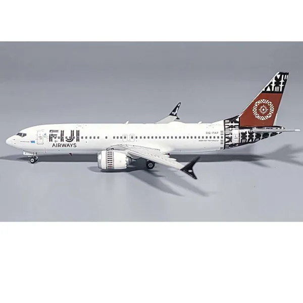 Fiji Airways Boeing 737 MAX 8 Diecast Model - DQ-FAF - 1/400