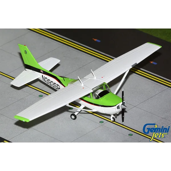 Gemini Jets Cessna 172S Skyhawk Diecast - N393SP - 1/72