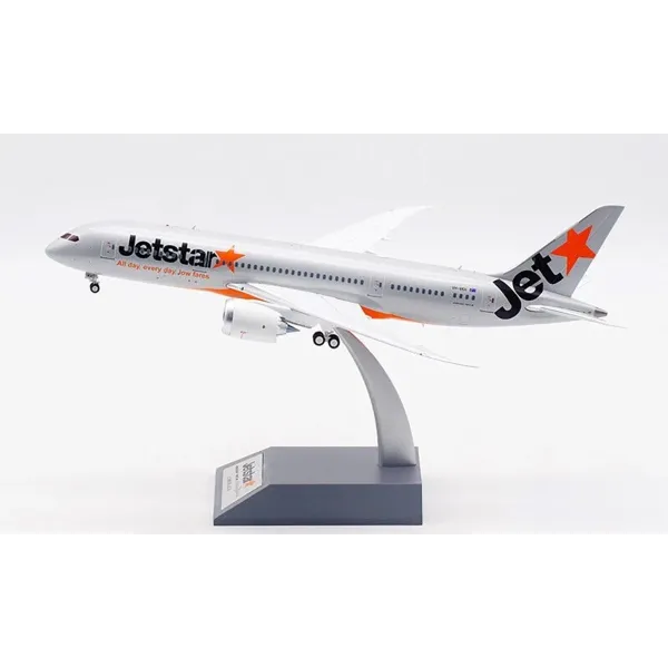 JetStar Boeing 787-8 Dreamliner Diecast - VH-VKH - 1/200