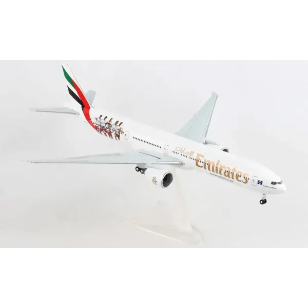 Emirates Boeing 777-300ER "Hamburger SV" Livery Plastic Model - A6-EPS - 1/200