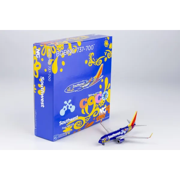 Southwest Airlines Boeing 737-700/w Disney Pixar Livery Diecast - N7816B - 1/400
