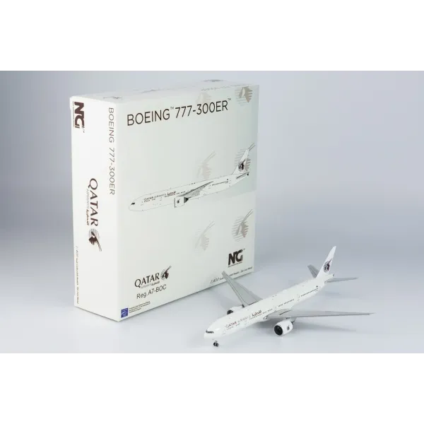 Qatar Airways Boeing 777-300ER Retro Livery Diecast - A7-BOC- 1/400
