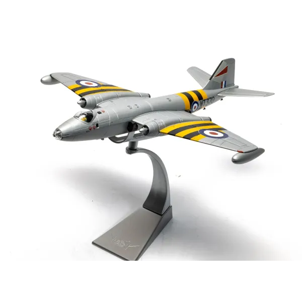 English Electric Canberra B.6 Diecast 1/72