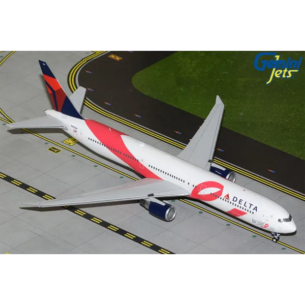 Gemini Jets Delta Boeing 767-400ER "BCRF" Livery Diecast - N845MH - 1/200