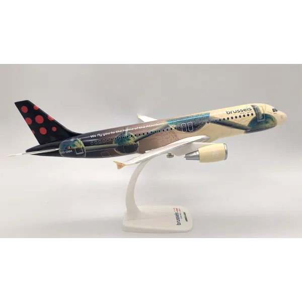 Brussels Airlines Airbus A320 "Atomium Livery" Plastic Model - 1/100