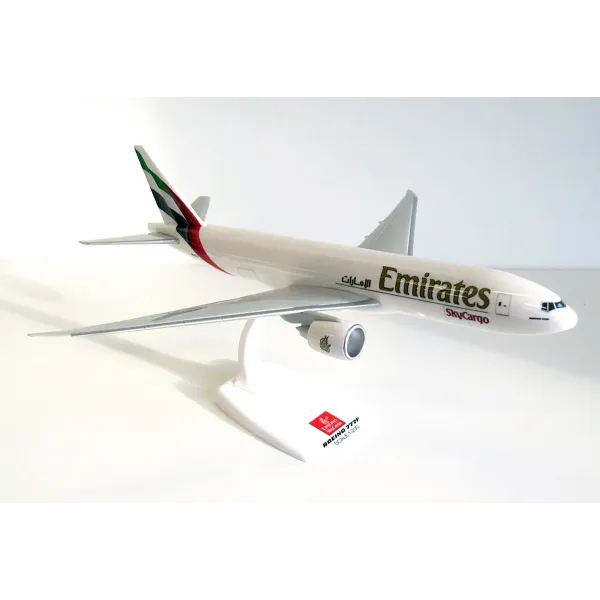 Emirates Skycargo Boeing 777-200FR  Plastic Model - 1/200