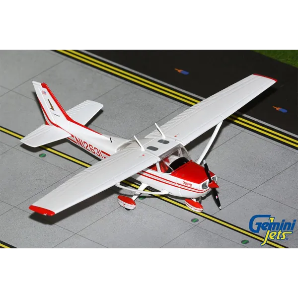 Gemini Jets Cessna 172S Skyhawk II "Gypsy" Diecast - N12631 - 1/72
