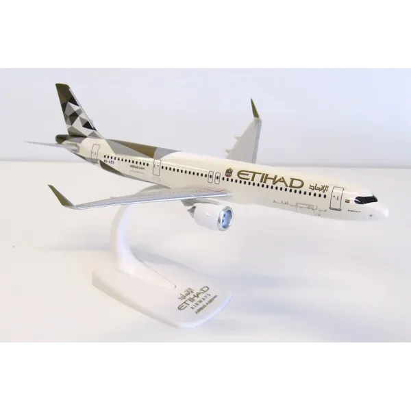Etihad Airbus A321 Neo Plastic Model - 1/200
