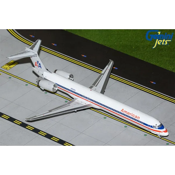 Gemini Jets American Airlines McDonnell Douglas MD-90 N904RA Diecast - 1/200