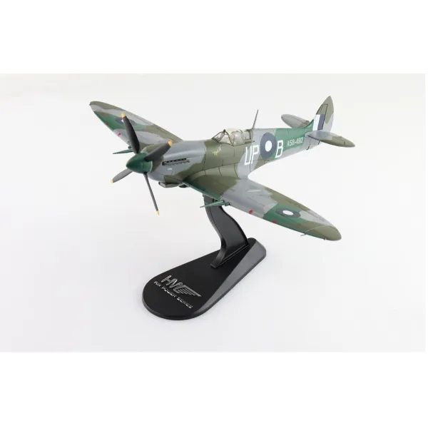 Spitfire MK.VIII Mac III UP-B/A58-492 RAAF Diecast - 1/48