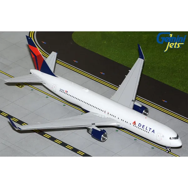 Gemini Jets Delta Boeing 767-300ER (W) Diecast - N199DN - 1/200
