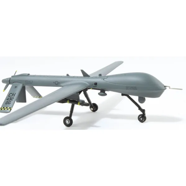 MQ-1 Predator UAV Model Diecast - 1/72