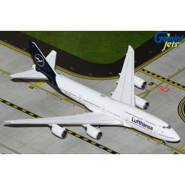 Gemini Jets Lufthansa Boeing 747-8 Diecast - D-ABYA - 1/400