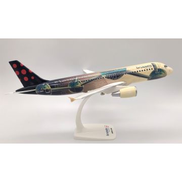 Brussels Airlines Airbus A320 "Atomium Livery" Plastic Model - 1/100