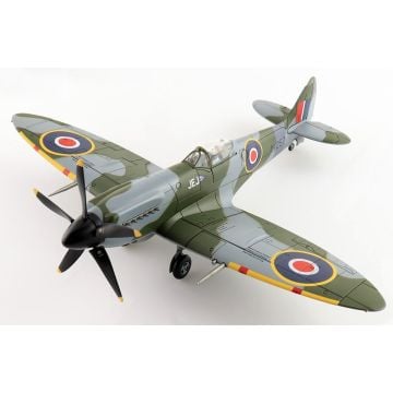 Spitfire XIV MV257, Group Capt. J. E. Johnsson, No 125 Wing, Denmark, June 1945 Diecast - 1/48