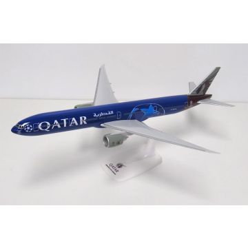 Qatar Boeing 777-300ER "PSG Champions League" Plastic Model - 1/200