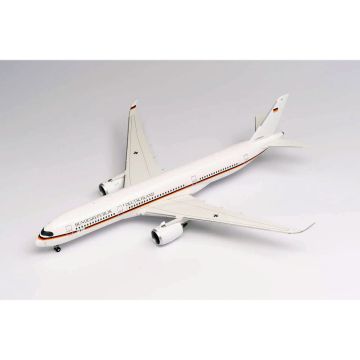 German Air Force Airbus A350-900 Plastic Model - 10+03 - 1/200