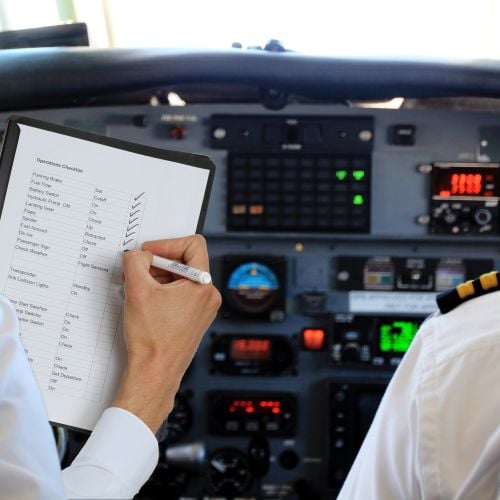 7 Must-Have Pilot Bag Essentials for Your First Solo Flight