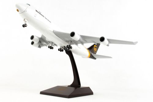 UPS Boeing 747-400F Plastic Model - Scale 1:200