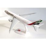 Emirates Skycargo Boeing 777-200FR  Plastic Model - 1/200