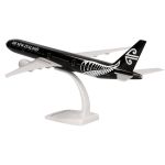 Air New Zealand Boeing 777-300ER Plastic Model - ZK-OKQ - 1/200