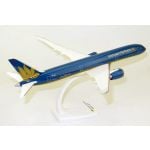 Vietnam Airlines Boeing 787-9 Dreamliner Plastic Model - 1/200